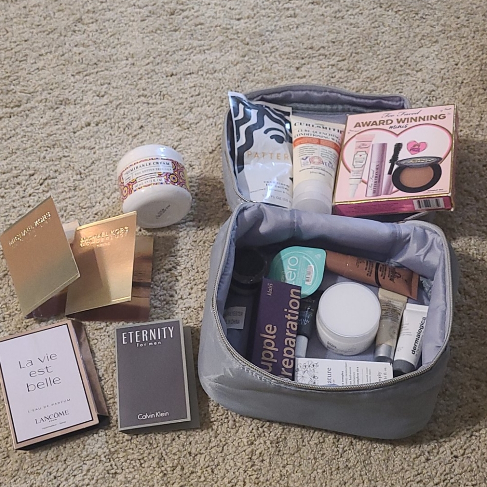 BNWT BEAUTY BUNDLE - Picture 1 of 4